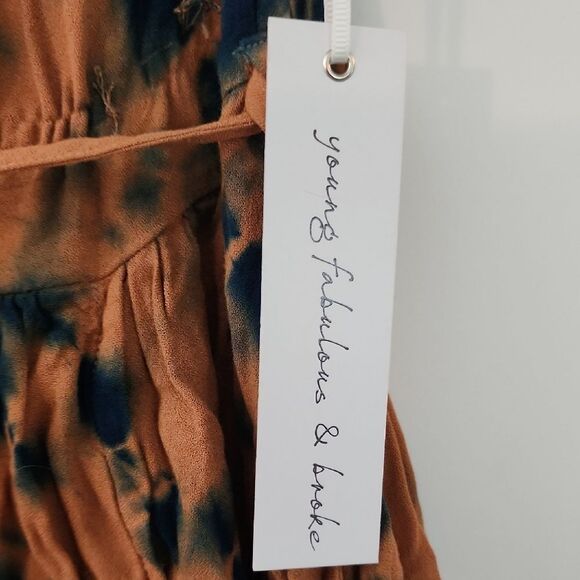 Tie-Dye Sleeveless Dress with Belt - Picture 3 of 5